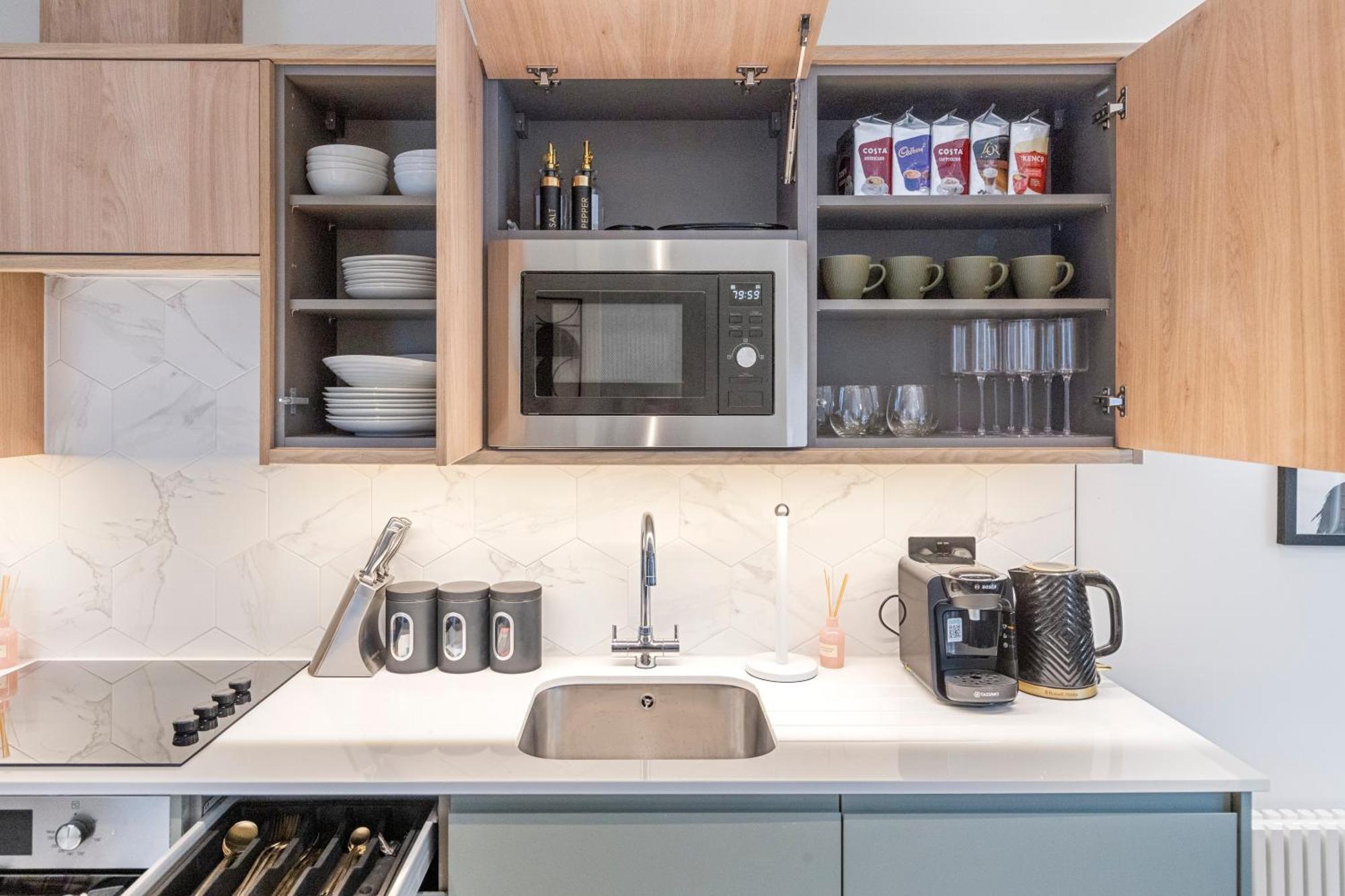 Ferienwohnung Unwind In Style 2Br With Cozy Backyard For Groups London Exterior foto